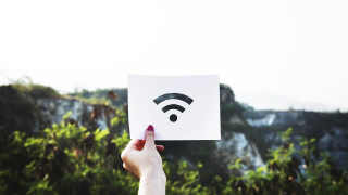 Négyszer nagyobb hálózati sebességet ígér a WiFi 6